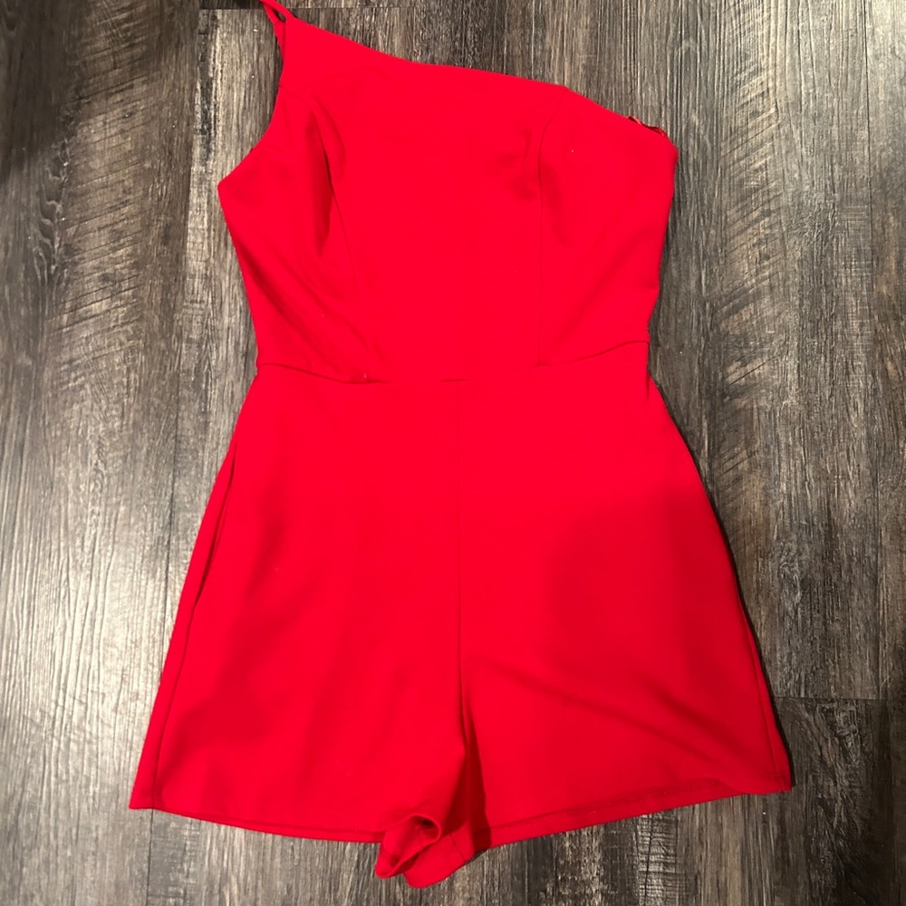 Elegant Red One-Shoulder Women's Shorts